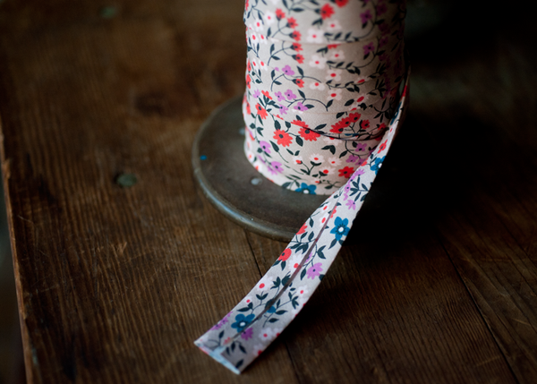 Bias Tape - Cotton + Steel Clothesline Floral